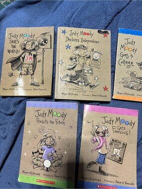 Judy Moody Book Bundle 5 Books Price reflects Condition less than ideal